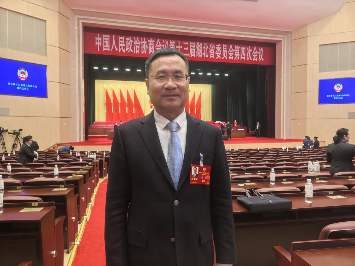 欧冠手机观看平台-湖北省政协委员刘萌：建议打造“楚超”球赛品牌，培育赛事经济